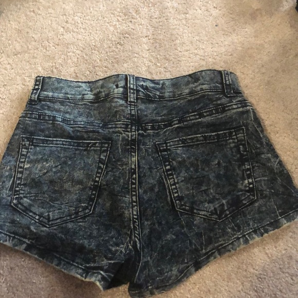 cute Forever 21 shorts size SMALL - Picture 2 of 2